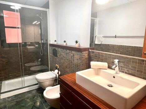 Tageslichtbad mit Dusche