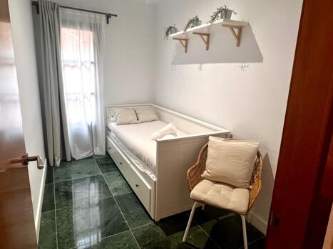 Kleines Schlafzimmer Einzelbett