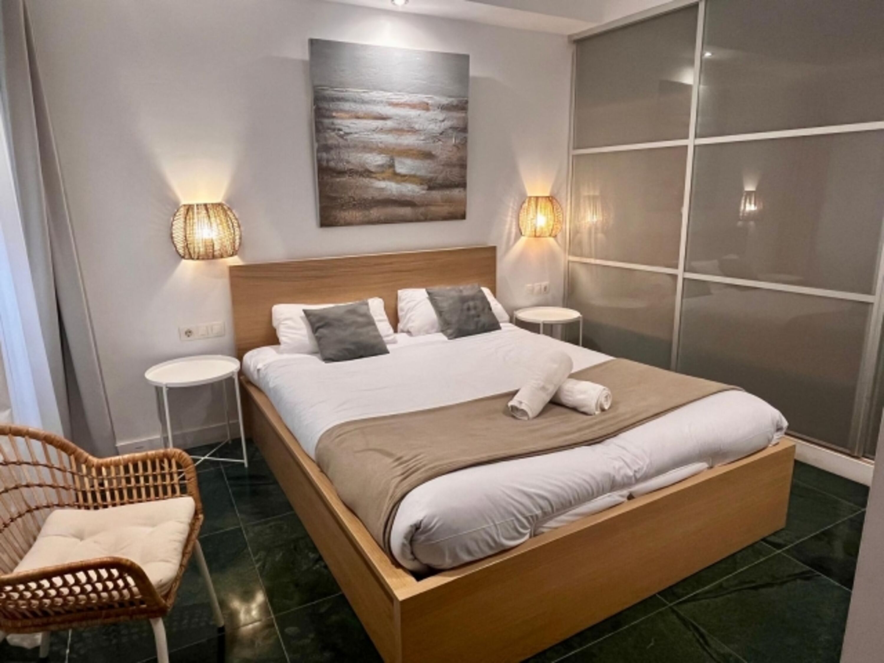 Großes Schlafzimmer