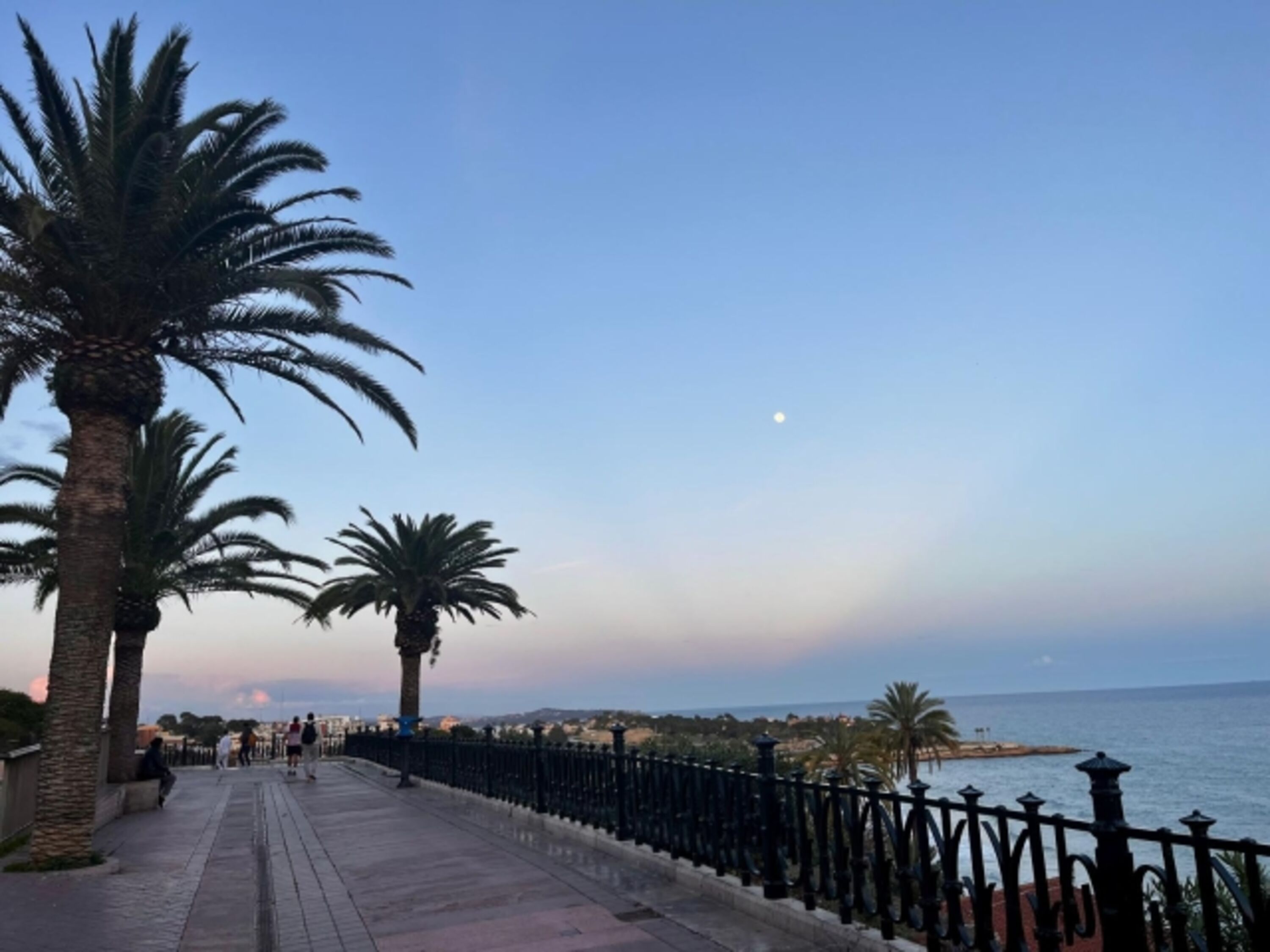 Abendstimmung vom "Balco" in der Neustadt von Tarragona
