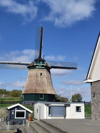 Die Mühle steht neben der Rezeption. Sie hat 1-2 mal die Woche geöffnet. Man kann sich diese wunderschöne Mühle anschauen und verschiedene Mehle kaufen.