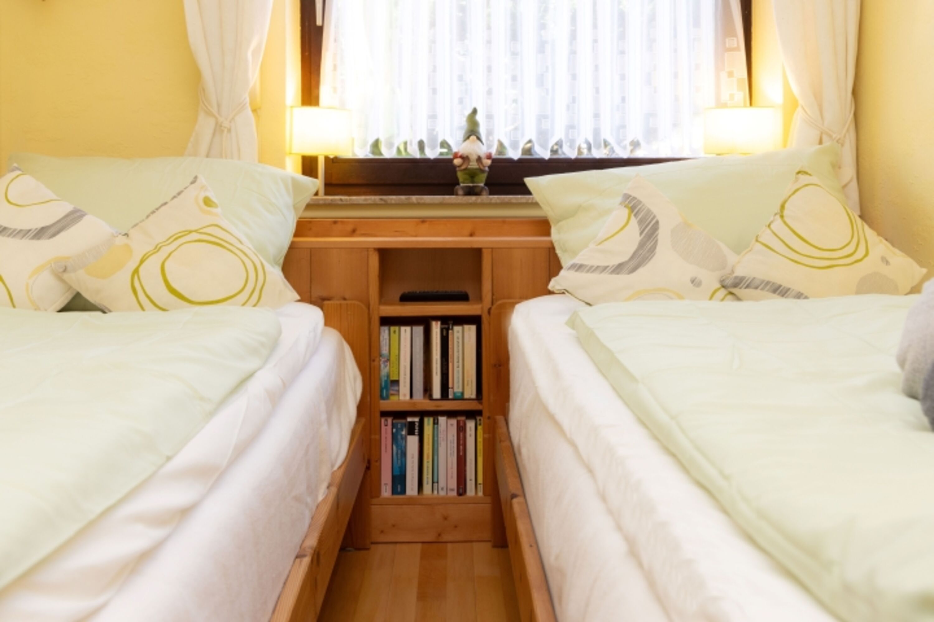 Schlafzimmer mit Einzelbett 1mx2m
