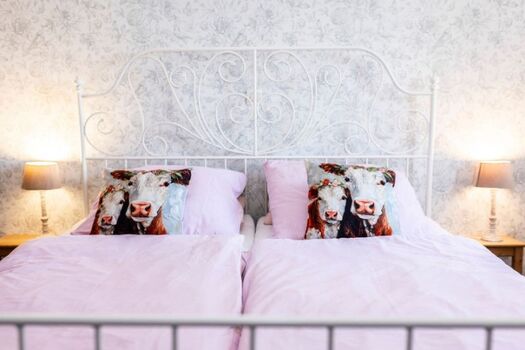 Doppelbett im Schlafzimmer