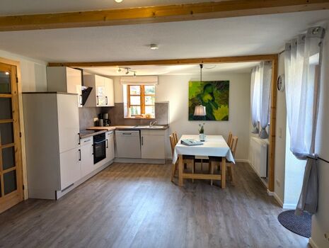 Küche mit Essbereich