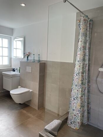 Badezimmer 4 im 1. Obergeschoss