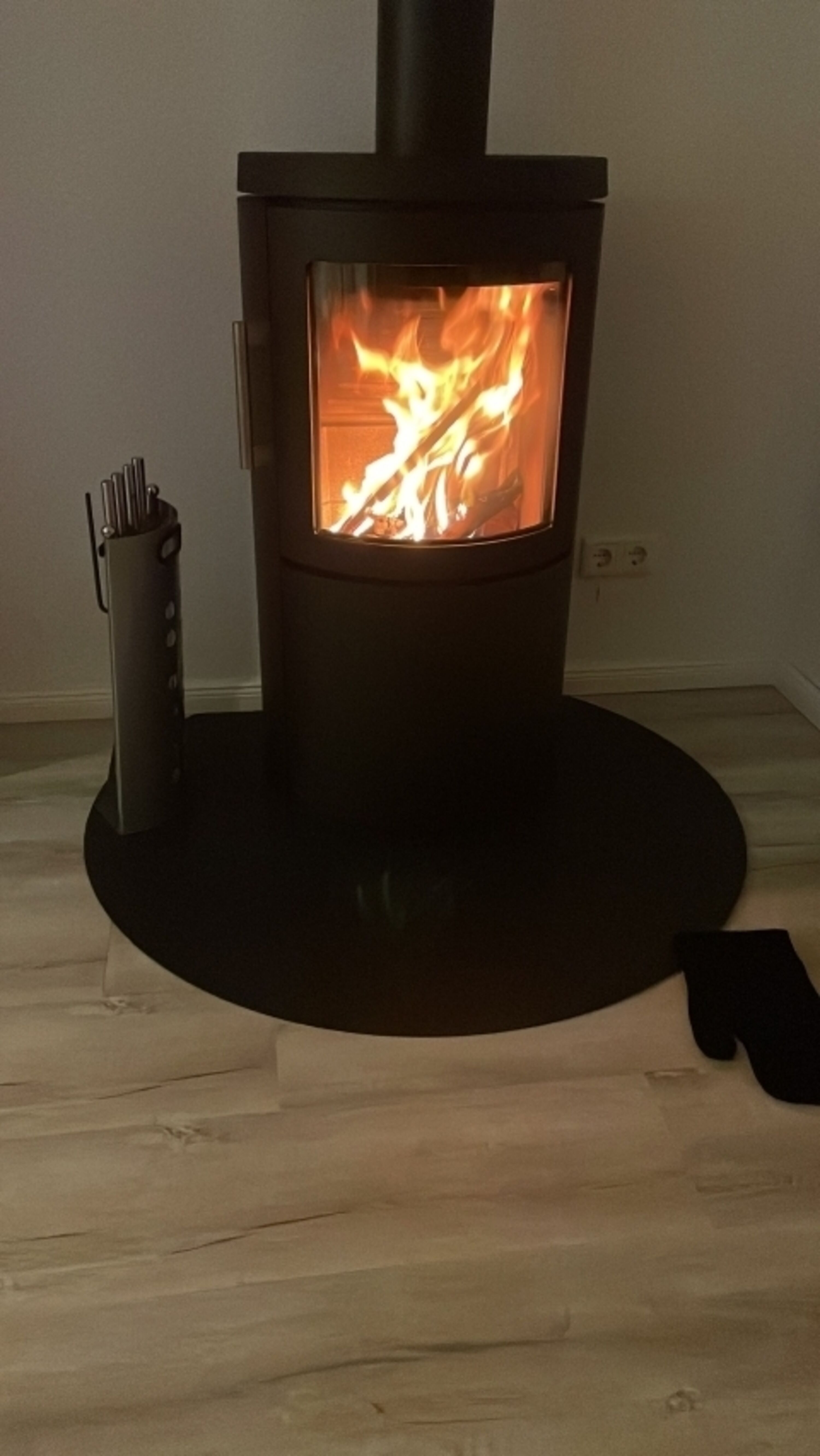 Der Ofen sorgt wohlige Wärme