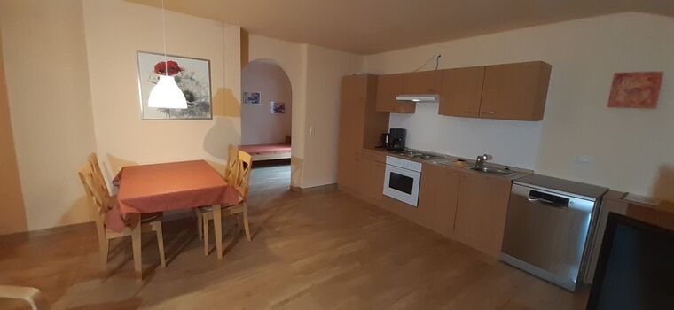 Küche mit Essbereich