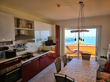 Küche inkl. Essbereich