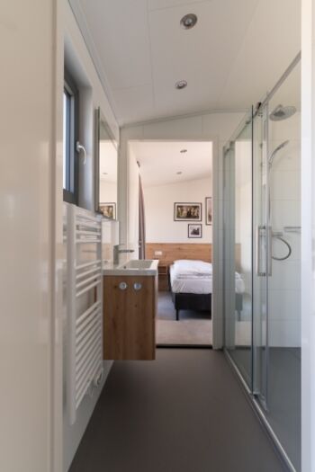 Tageslichtbad mit Rainshower-Dusche