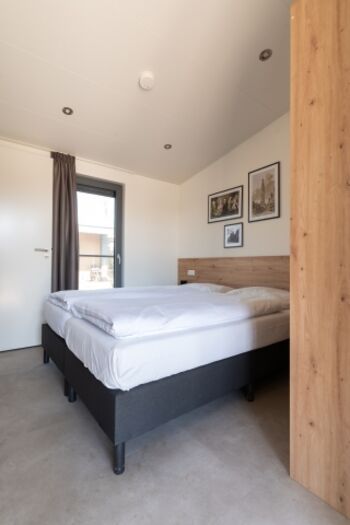 Fenster mit Fliegengittern