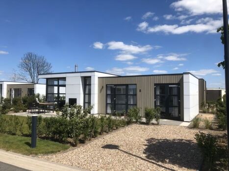 Ein Parkplatz ist direkt vor dem Chalet