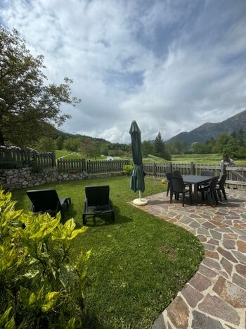 privater eingezäunter Garten