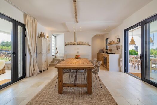 Blick auf den Küchen/ Essbereich 