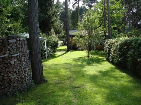 800qm Waldgrundstück m. Liegewiese