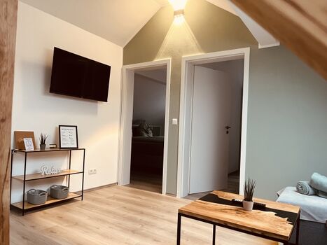 Blick vom Wohnzimmer auf die beiden Schlafzimmer