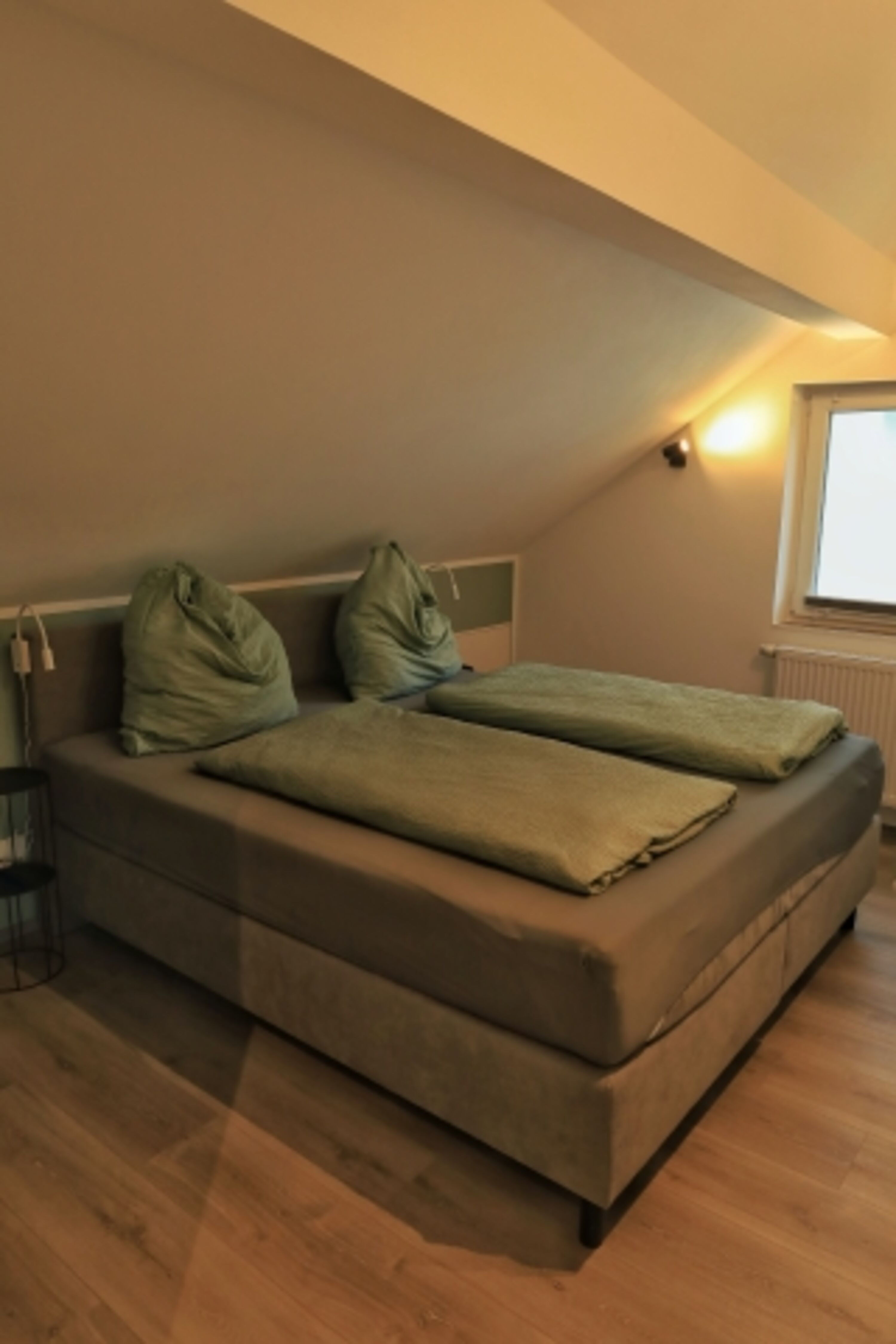 Schlafzimmer 1