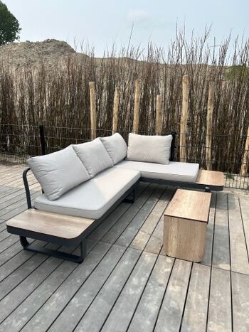 eine Lounge auf der lädt zum Chillen ein