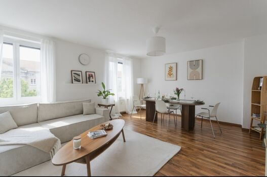 Wohnzimmer mit Schlafsofa