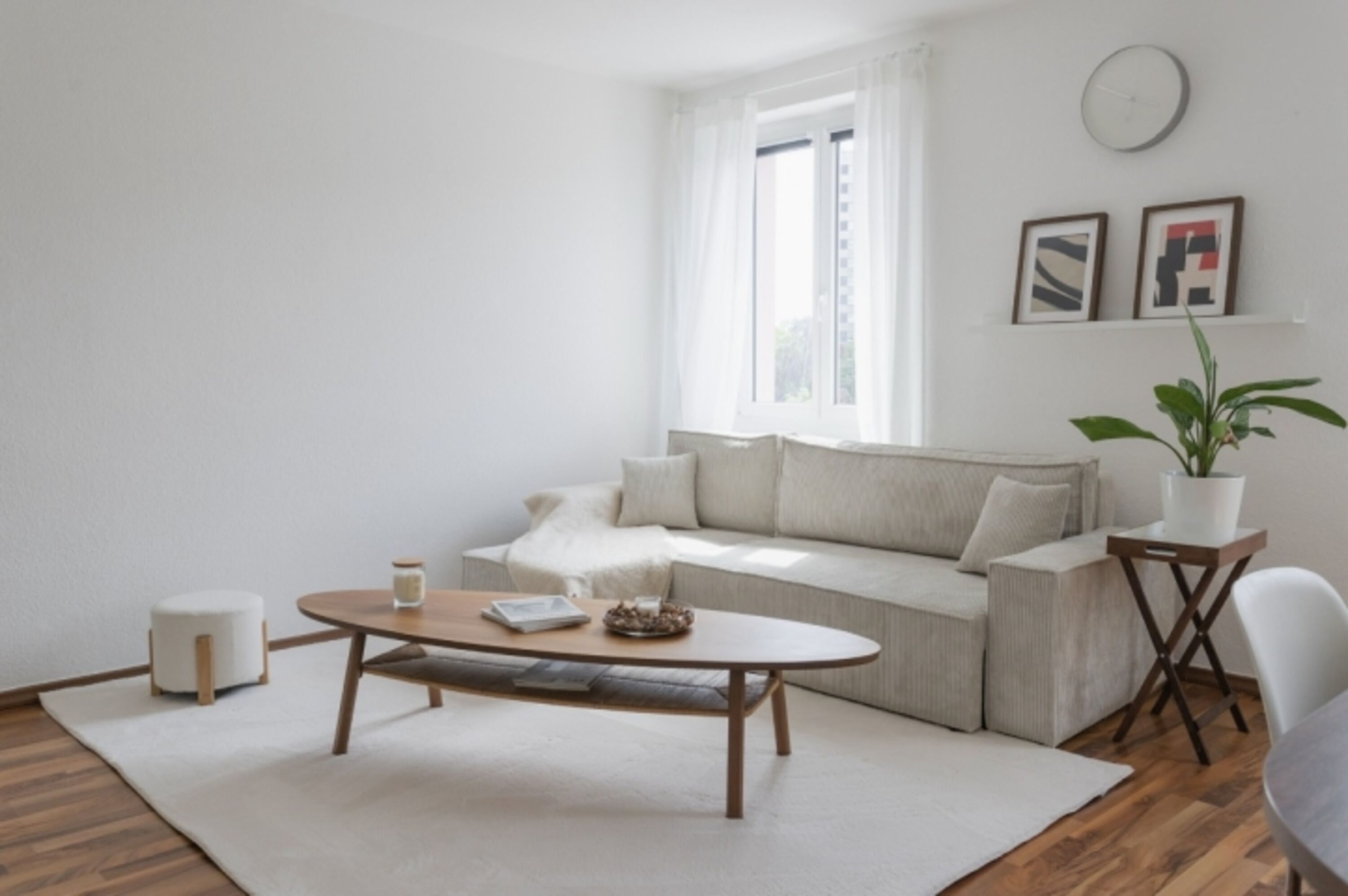 Wohnzimmer mit Schlafsofa