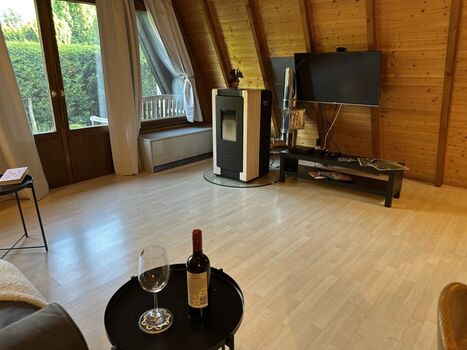 TV, AppleTV, BlueRayPlayer