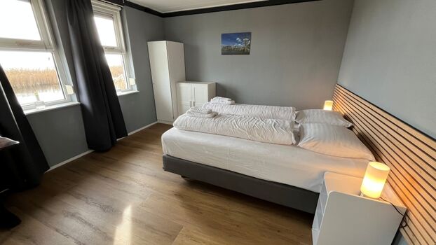 Schlafzimmer A mit Meerblick