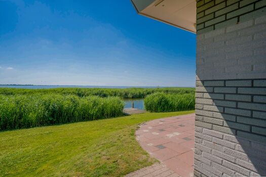 Große Terrasse und Garten, fast 1000 qm Grundstück