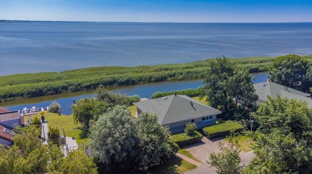 Traumhafte Lage mit direktem Blick auf das Meer