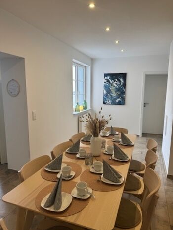 Esszimmer mit Platz für 8 Personen