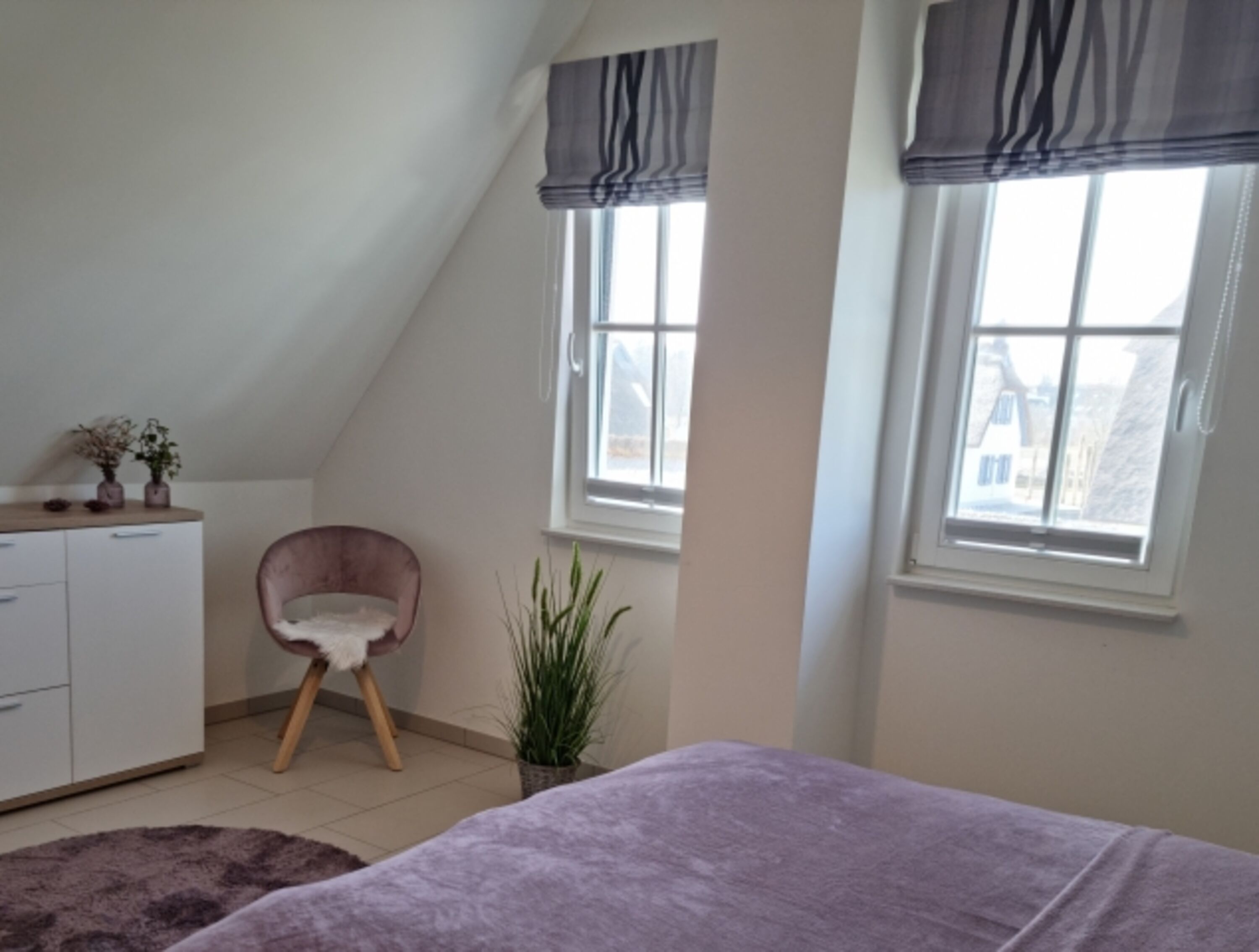 Schlafzimmer 1