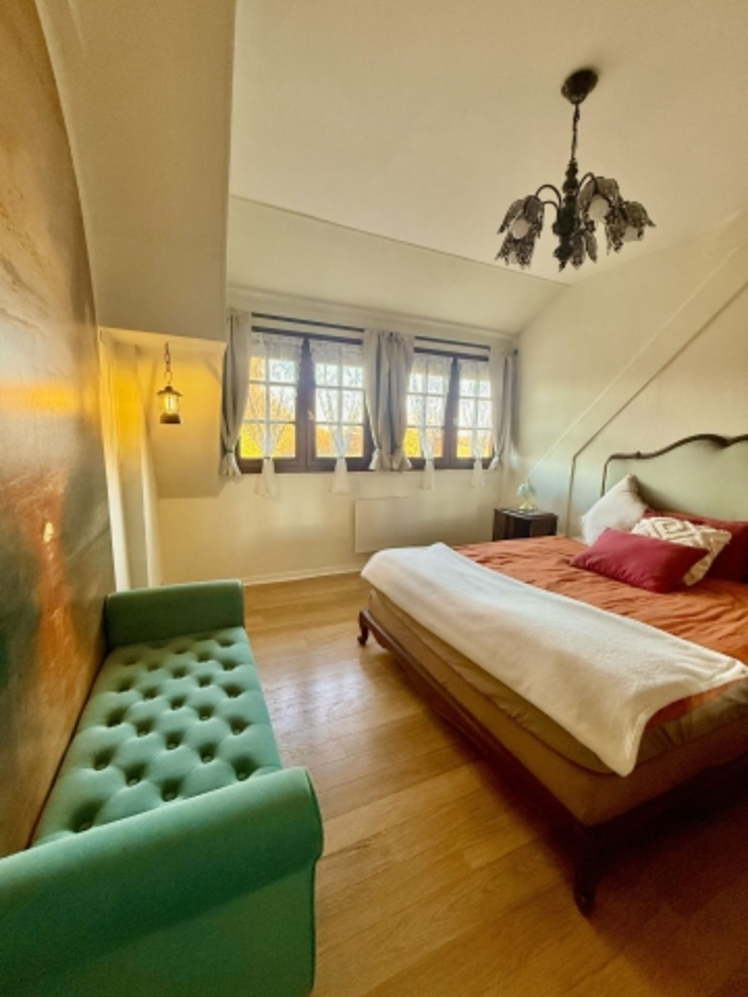 Schlafzimmer 4 OG - Ein Bett 1,40 m