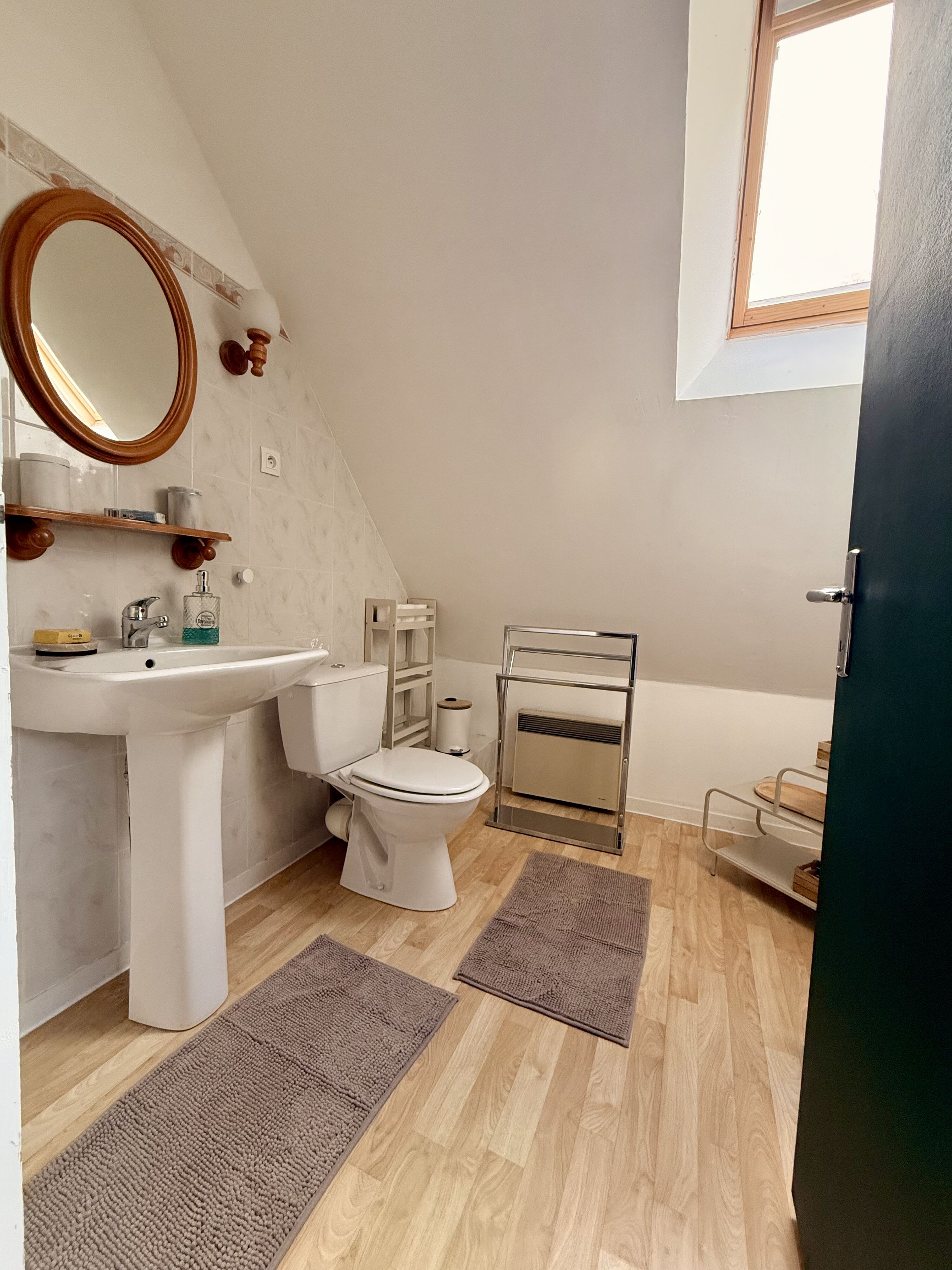 En-Suite Bad OG zu Schlafzimmer 5