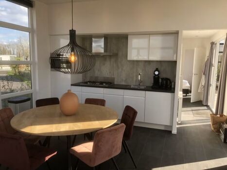 Küche mit Essbereich