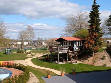 Ein großer Kinderspielplatz rundet das Angebot ab