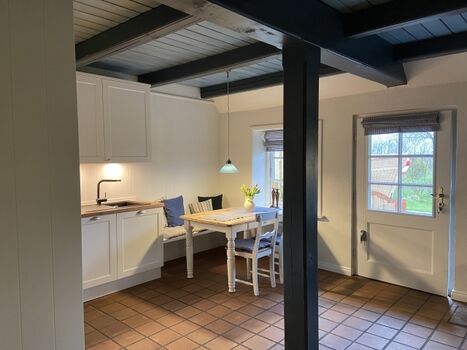 Küche mit Essbereich