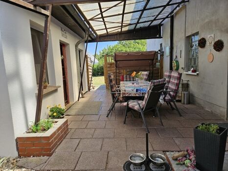 1. Terrasse ( überdacht )