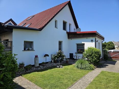 Ansicht vom Grundstück