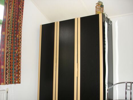 Elternschlafzimmer, großer Schrank