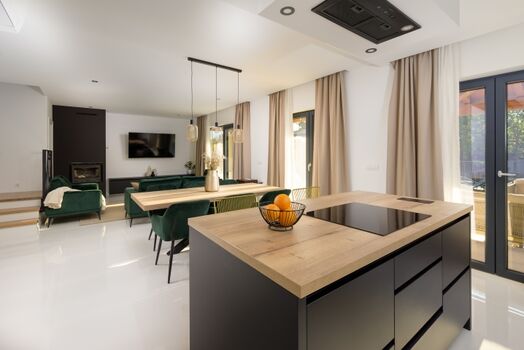 Küche mit Essbereich