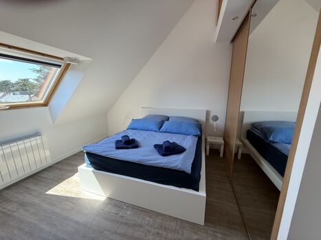 Schlafzimmer 1