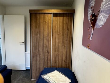 Großer Kleiderschrank im 2. Schlafzimmer