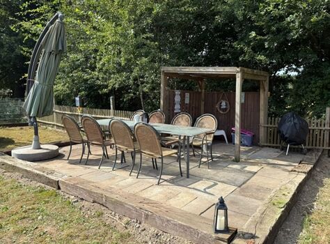 Große Terrasse mit allem dabei