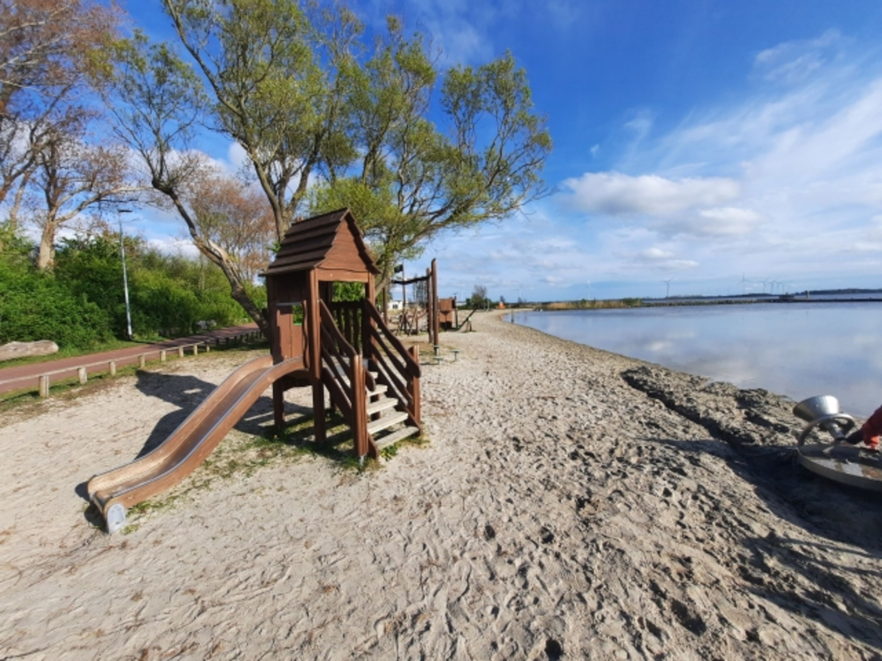 Lutjestrand (ideal für kleinere Kinder in ca. 850 Meter Entfernung)