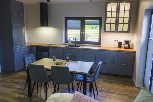 Küche mit Essbereich