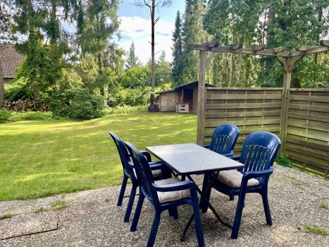 Terasse mit Gartenblick