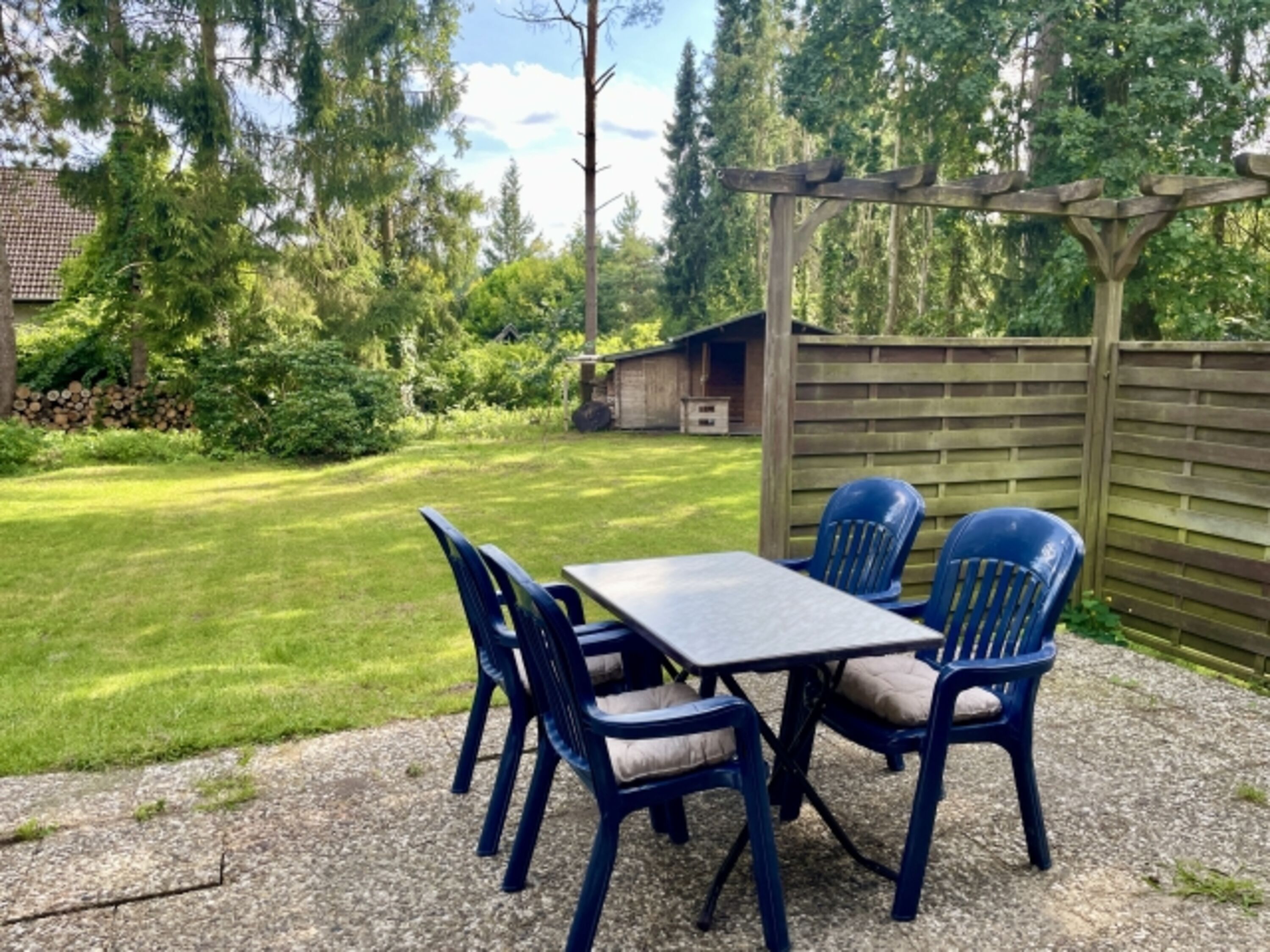 Terasse mit Gartenblick