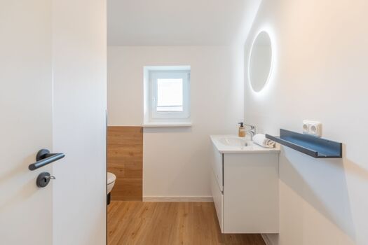 Huus Eekboom - helles Gäste WC