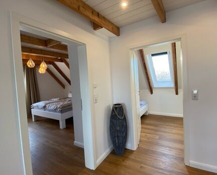 Einblick auf Schlafräume in Obergeschoss