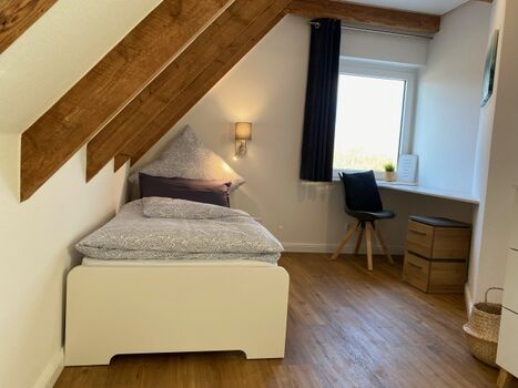 Schlafrau  im OG mit 2 Einzelbetten