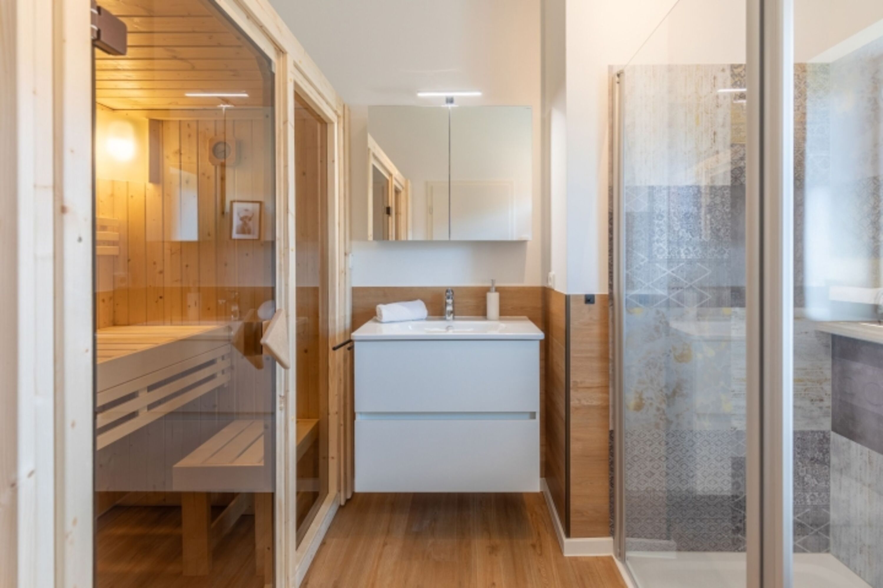 Huus Blaumees - Badezimmer mit Dusche und Sauna