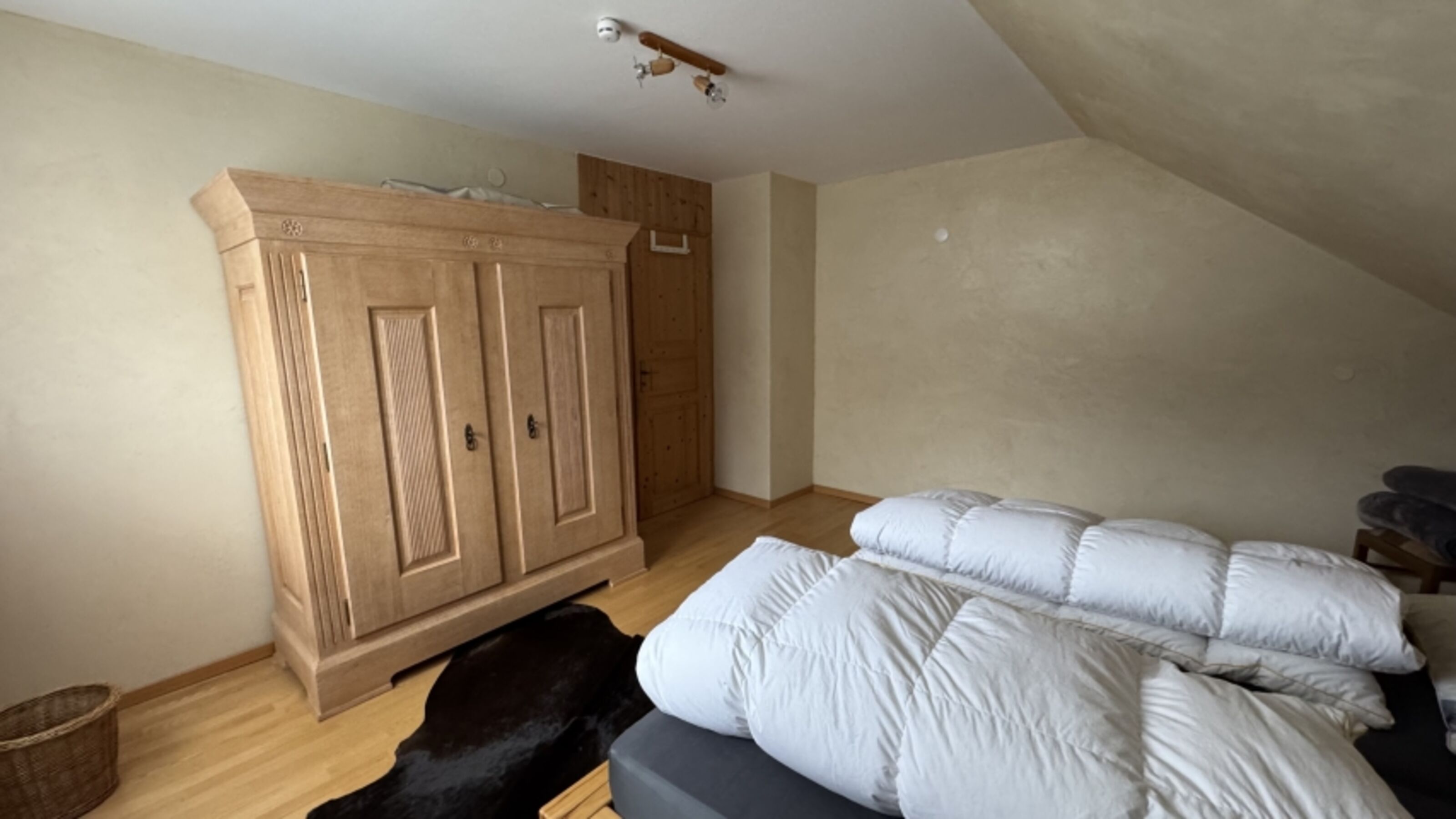 Schlafzimmer 1
